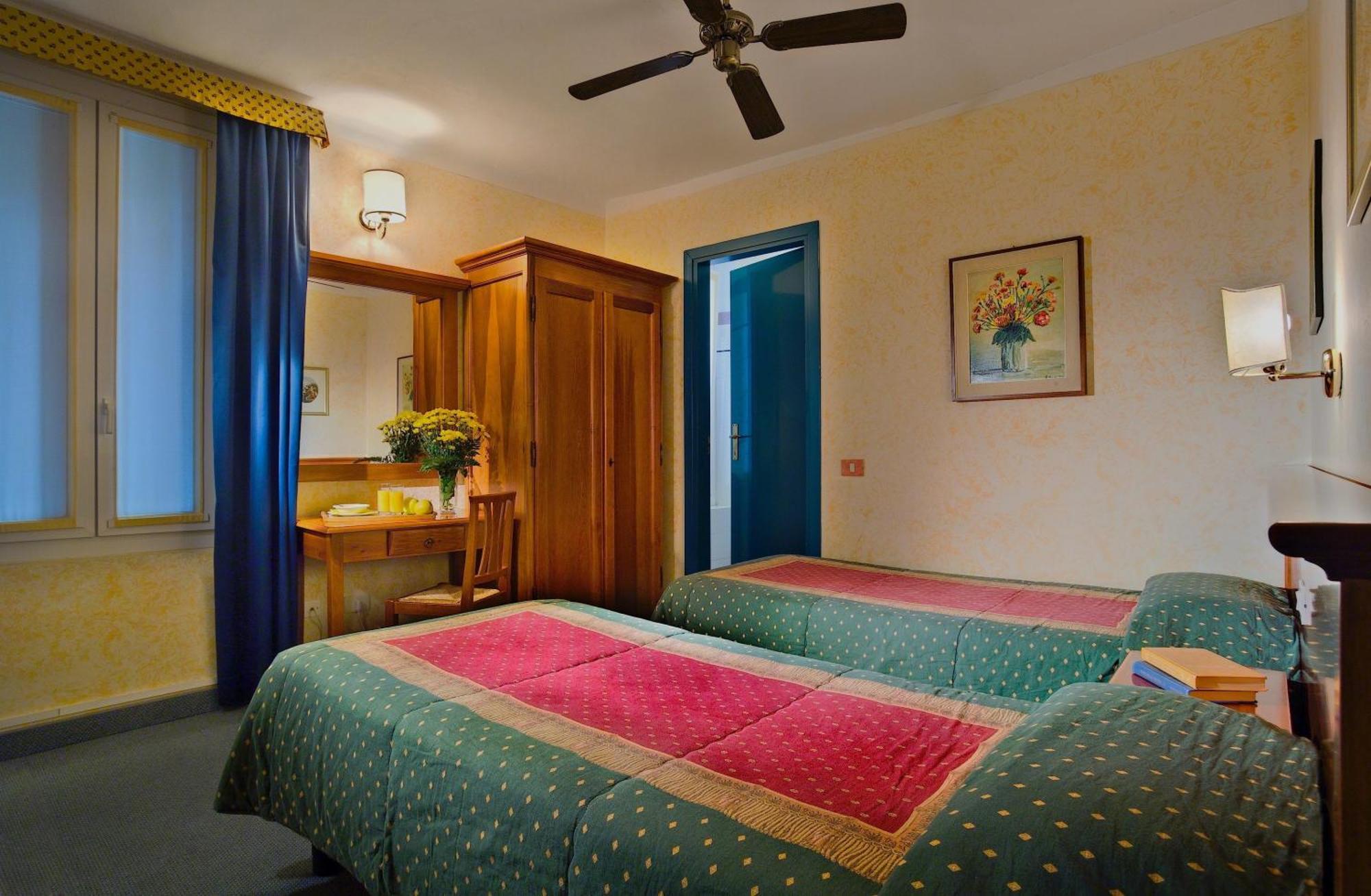 Hotel Garni Riviera Gargnano Εξωτερικό φωτογραφία