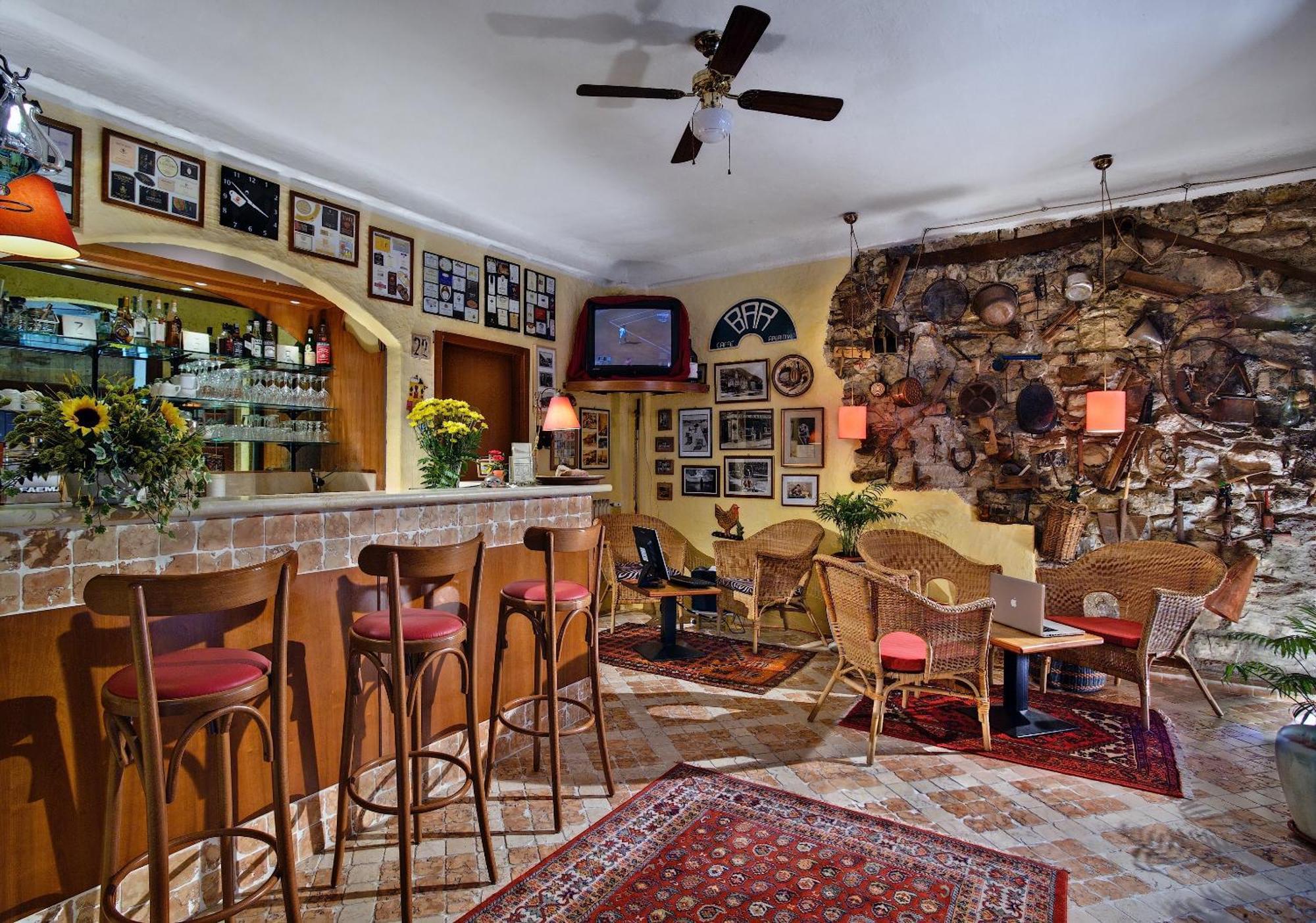 Hotel Garni Riviera Gargnano Εξωτερικό φωτογραφία