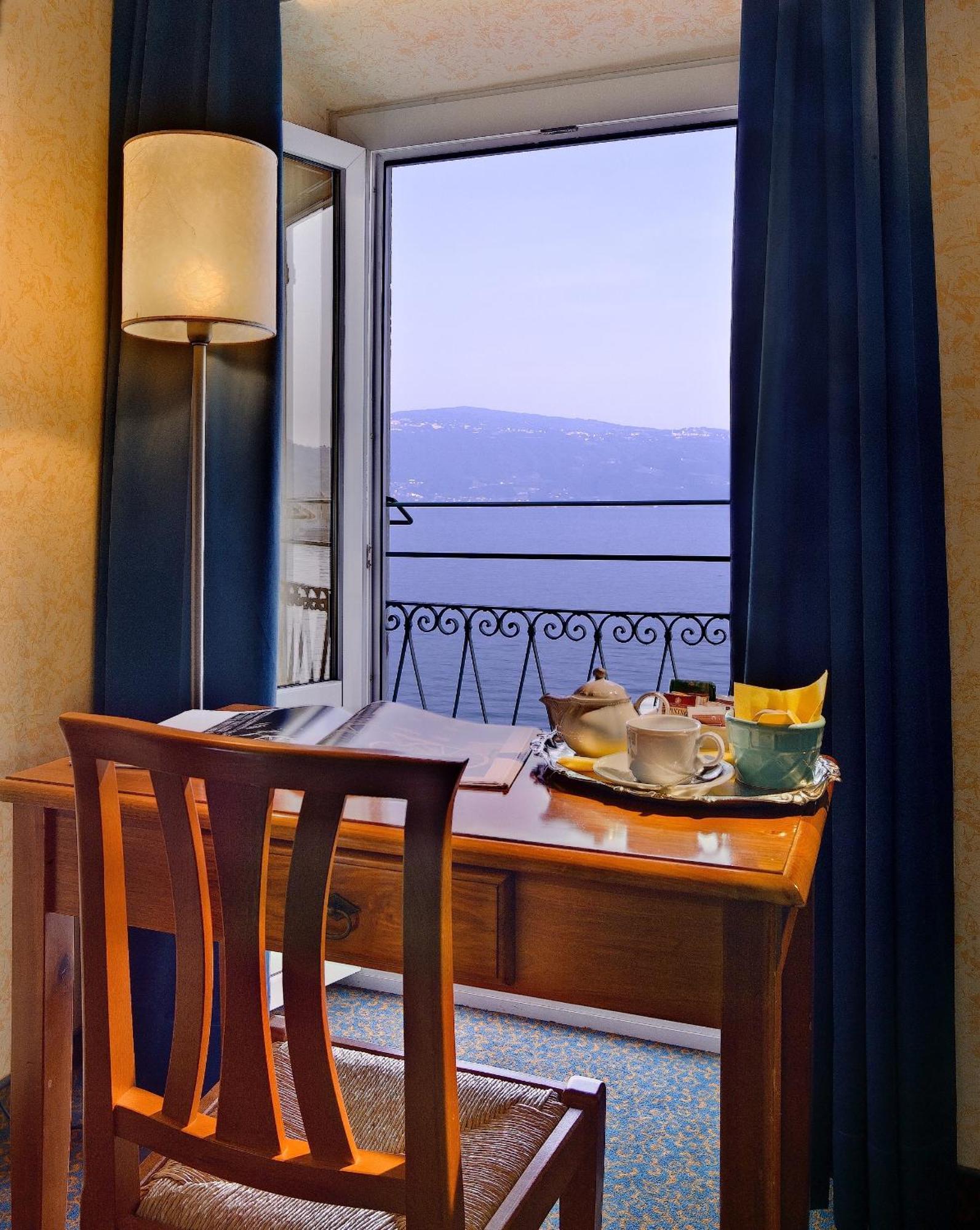 Hotel Garni Riviera Gargnano Εξωτερικό φωτογραφία