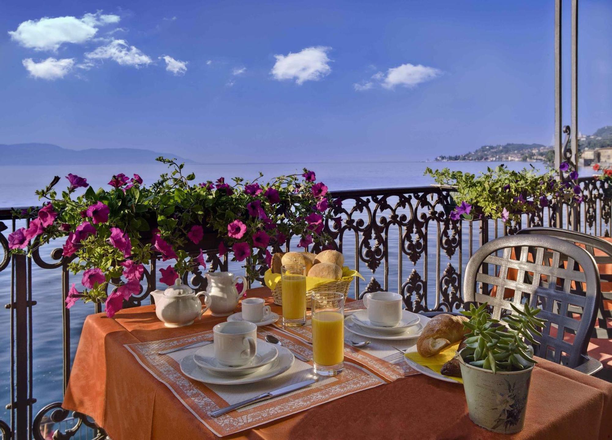 Hotel Garni Riviera Gargnano Εξωτερικό φωτογραφία