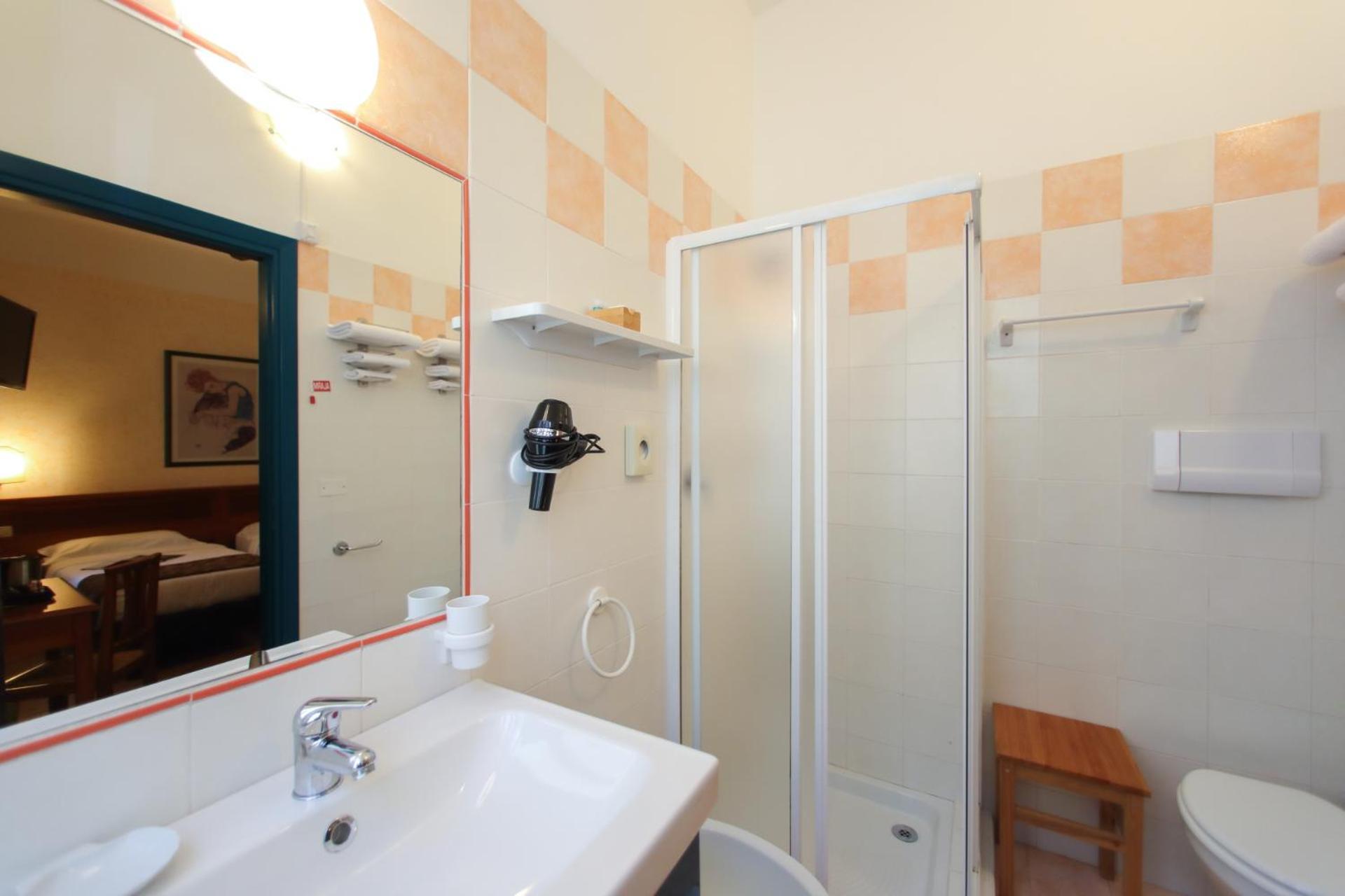 Hotel Garni Riviera Gargnano Δωμάτιο φωτογραφία